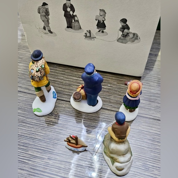 Department 56 Sea Captain & His Mates - Picture 6 of 6